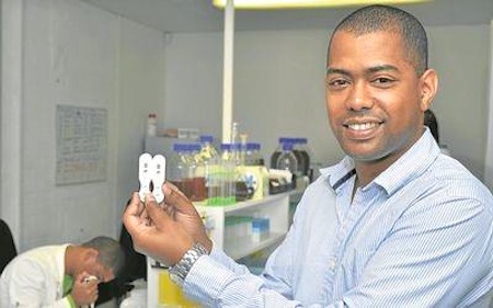 Medical-Diagnostic-scientist-founder-SA-malaria-test
